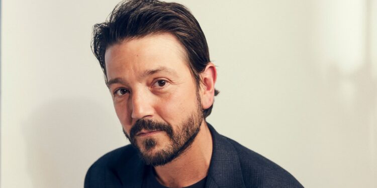 Diego Luna to Shine as Host of Academy’s Scientific and Technical Awards